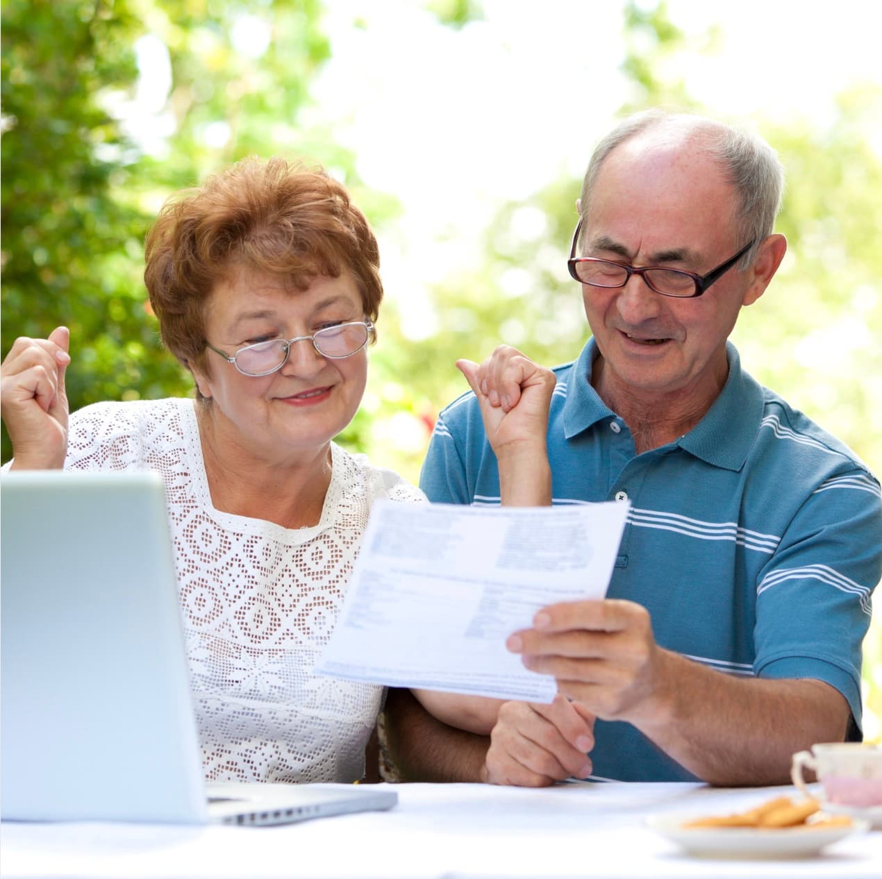 An Old couple looking at Income Planning services from Porter